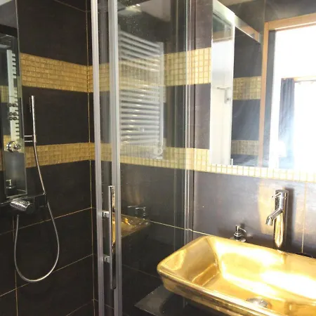 Apartment Confortable 12 Pers Avec Balcons, Parking, Proche Village Et Pistes - Fr-1-411-851