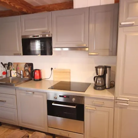 Confortable 12 Pers Avec Balcons, Parking, Proche Village Et Pistes - Fr-1-411-851 *