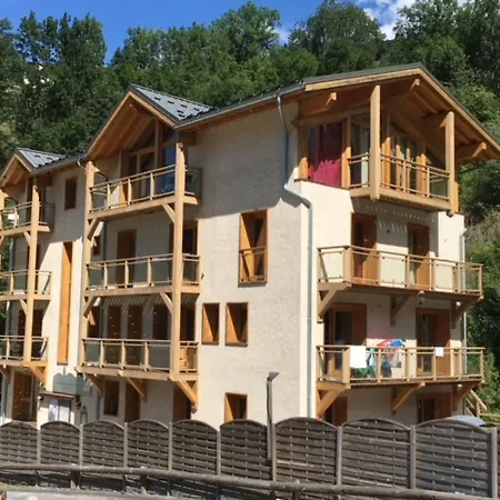 Apartment Confortable 12 Pers Avec Balcons, Parking, Proche Village Et Pistes - Fr-1-411-851 *